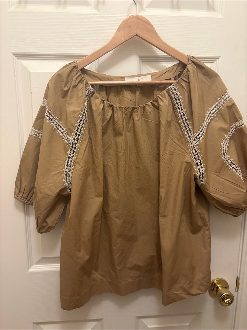 LOFT Tan Peasant Blouse with White Embroidery NWOT size L A075